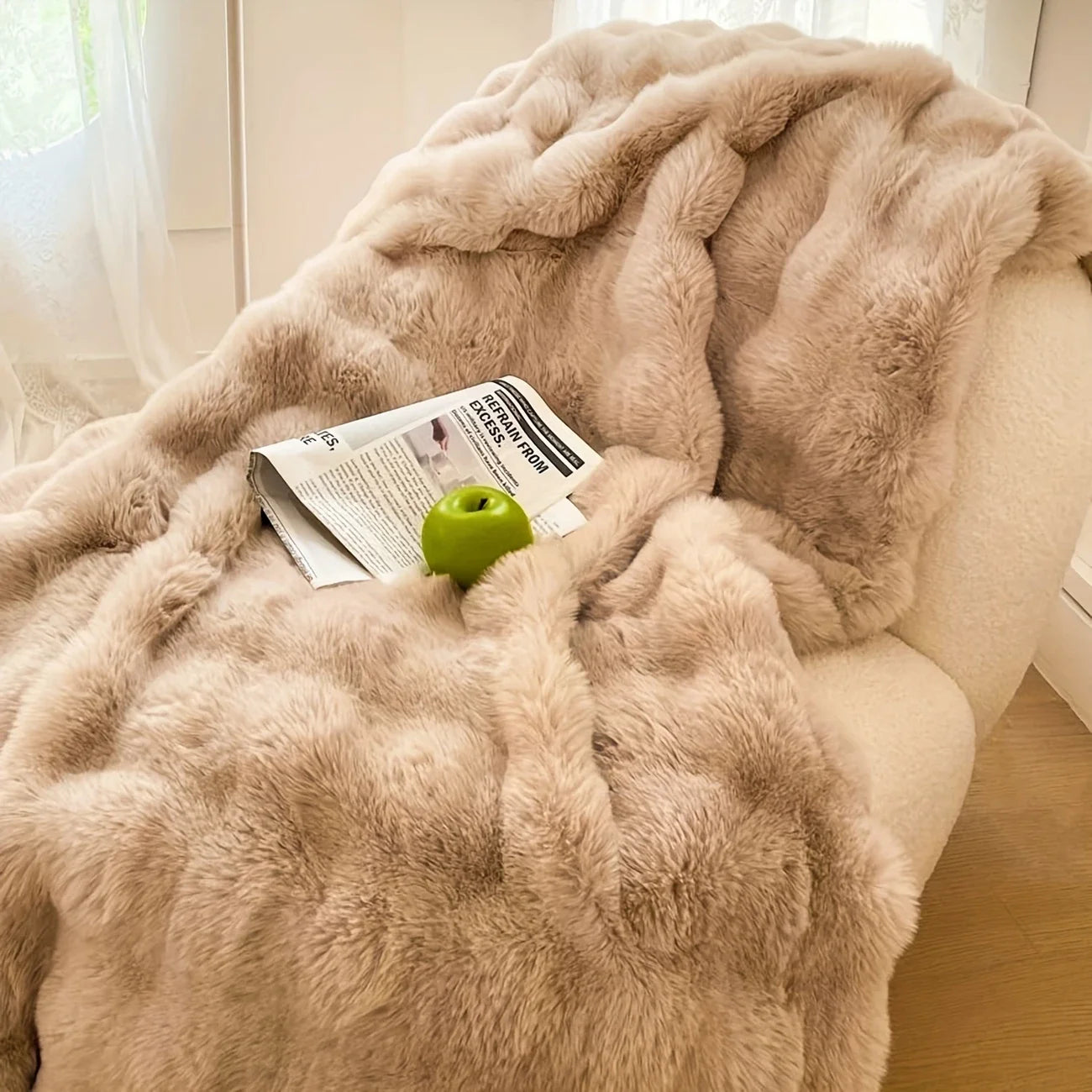 Soft, Warm, 1pc Cozy Faux Rabbit Fleece Blanket, 6LBS